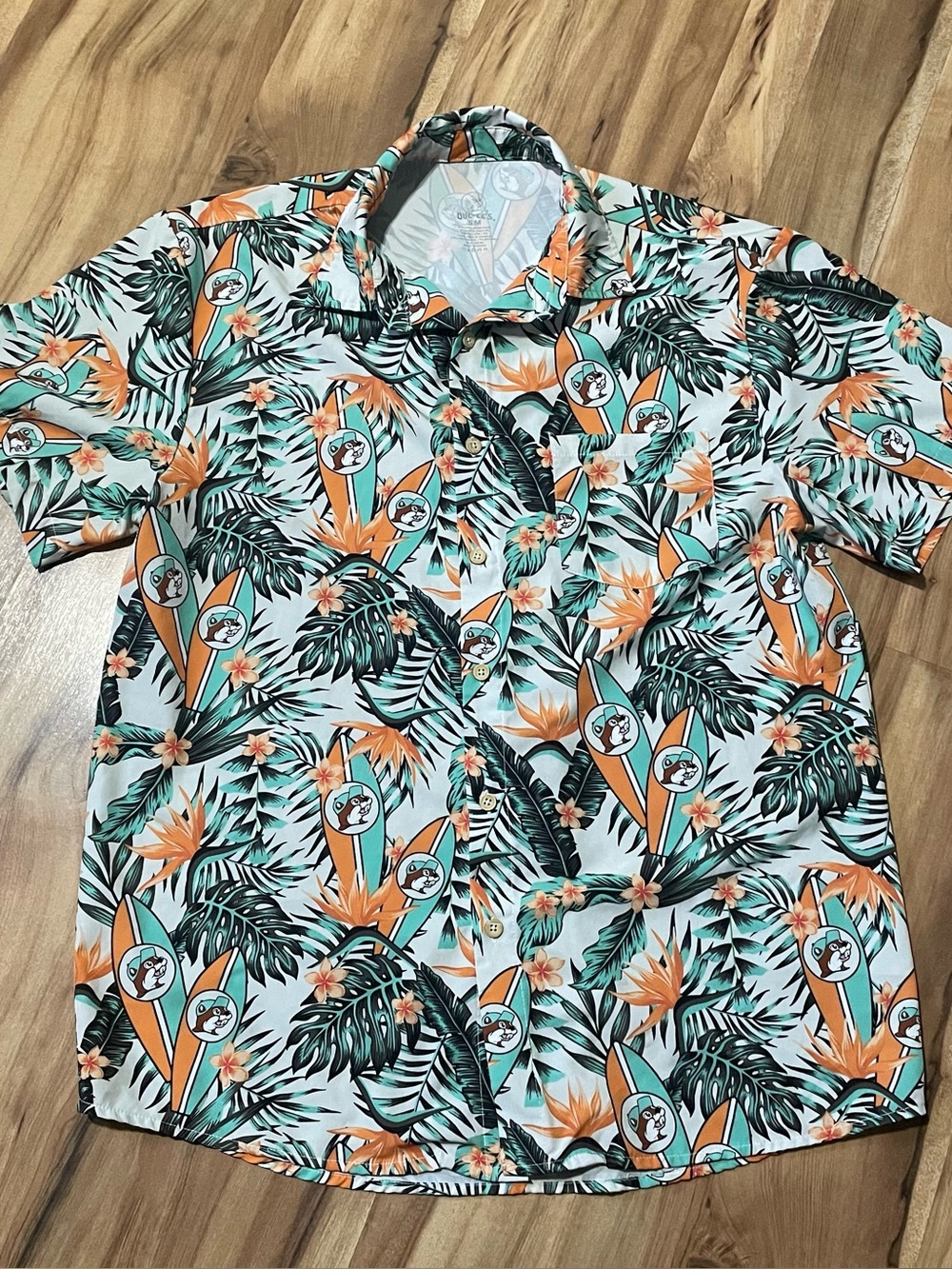 Buc-ees Men's Tropical Hawaiian Shirt Surfboard Palm Floral Size S Button Up